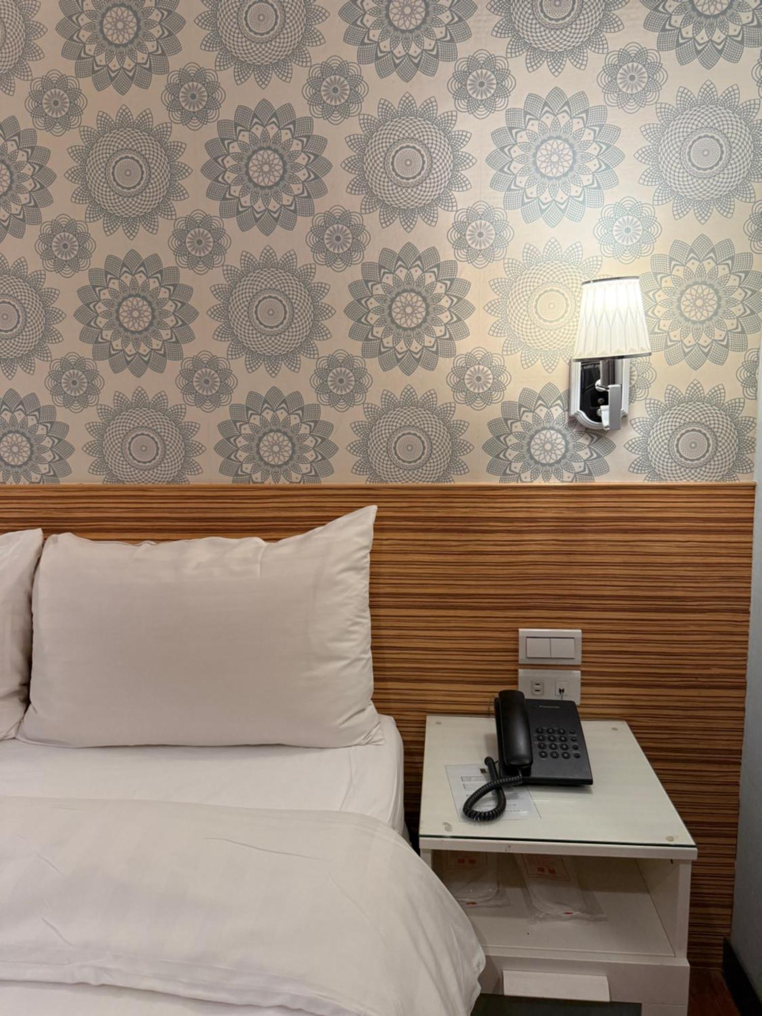 טאיפיי 泊居旅店 Oursinn Hotel מראה חיצוני תמונה