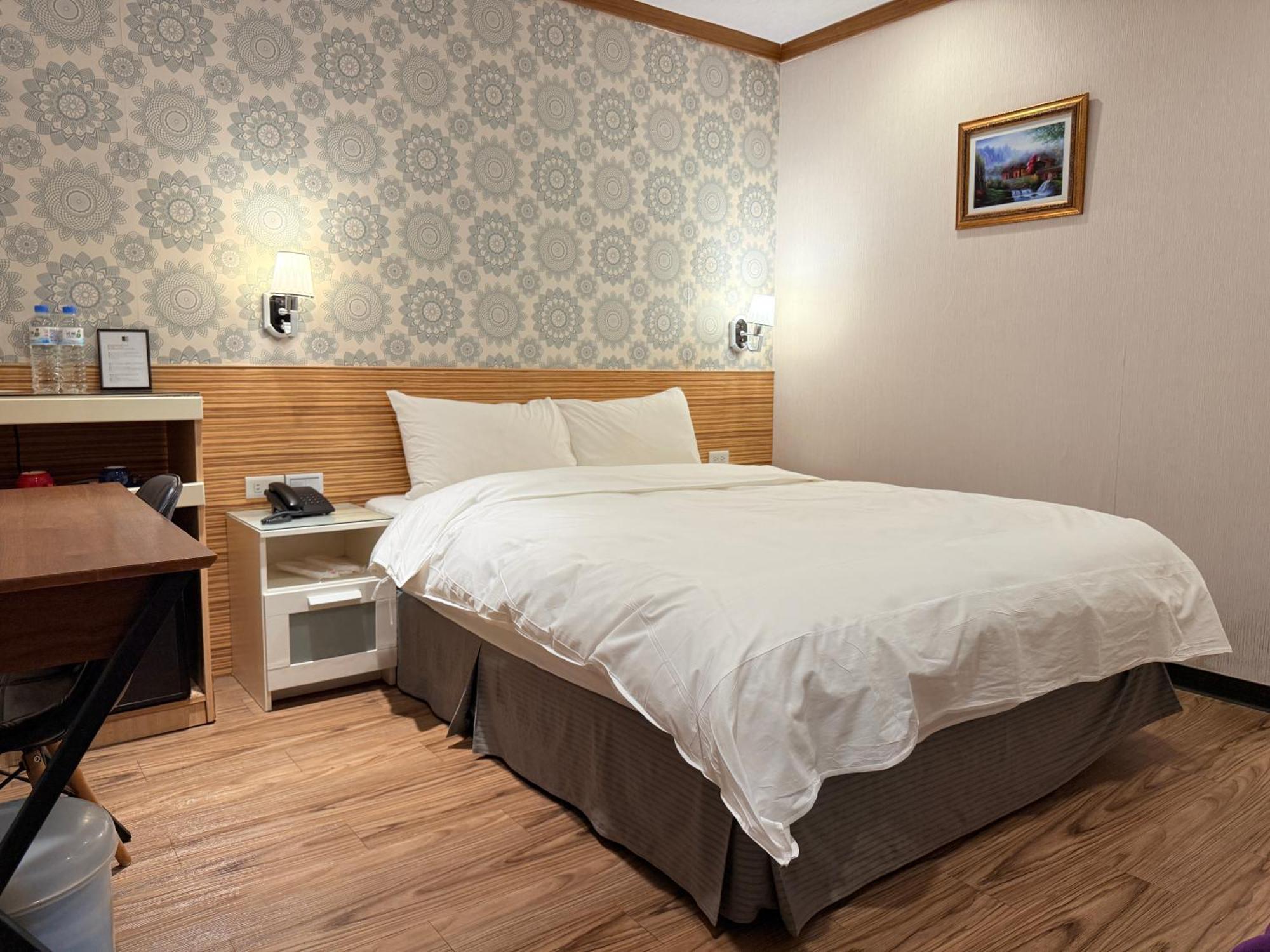 טאיפיי 泊居旅店 Oursinn Hotel מראה חיצוני תמונה