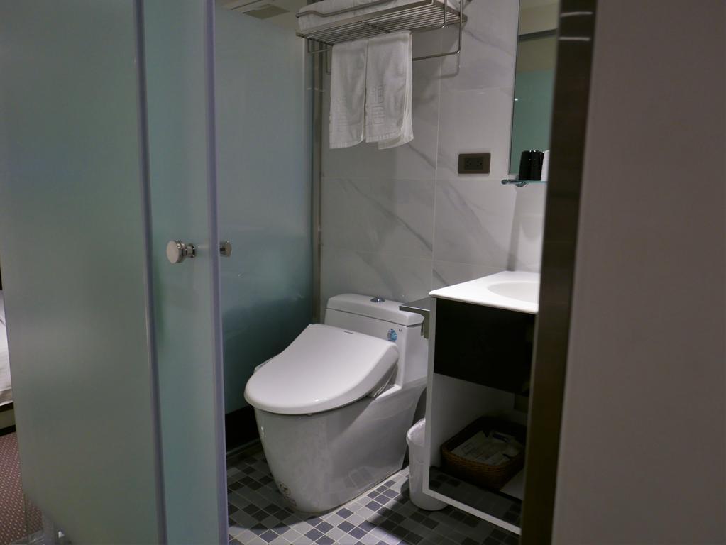 טאיפיי 泊居旅店 Oursinn Hotel מראה חיצוני תמונה