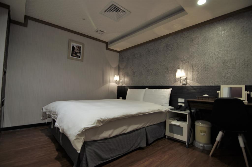 טאיפיי 泊居旅店 Oursinn Hotel מראה חיצוני תמונה