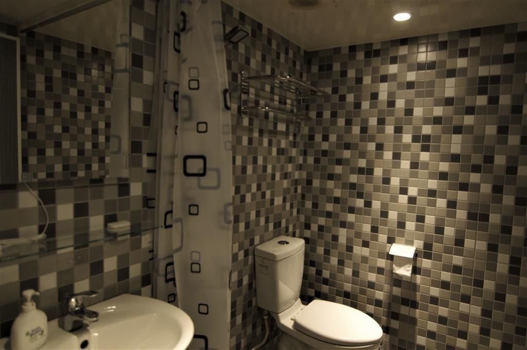 טאיפיי 泊居旅店 Oursinn Hotel מראה חיצוני תמונה