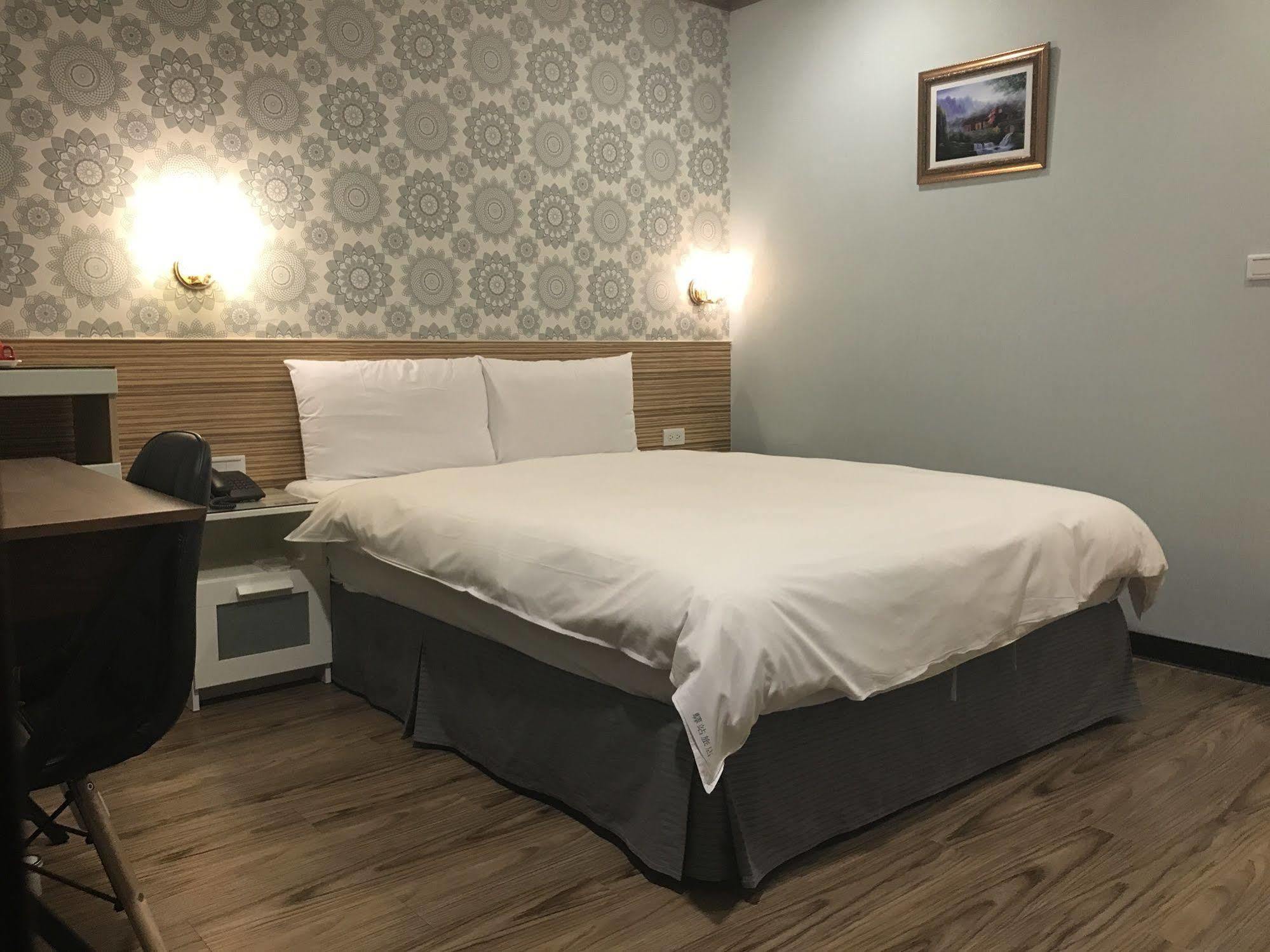 טאיפיי 泊居旅店 Oursinn Hotel מראה חיצוני תמונה